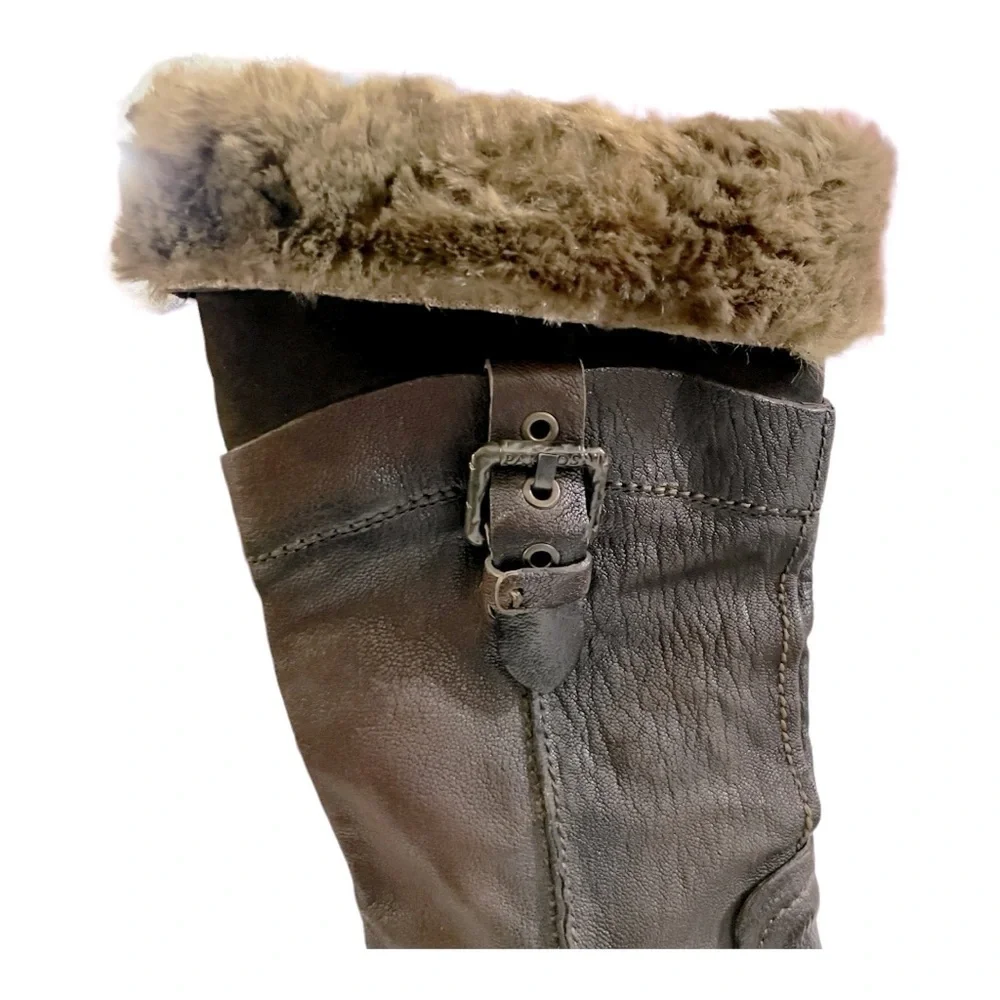 Pakros Distressed Leather Sherpa Trim Mukluk Boots Brown Sz EU 39 (US 9M)